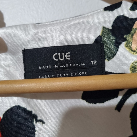 Cue Size 12 White Satin Peplum Floral Pencil Dress - Picture 5 of 6